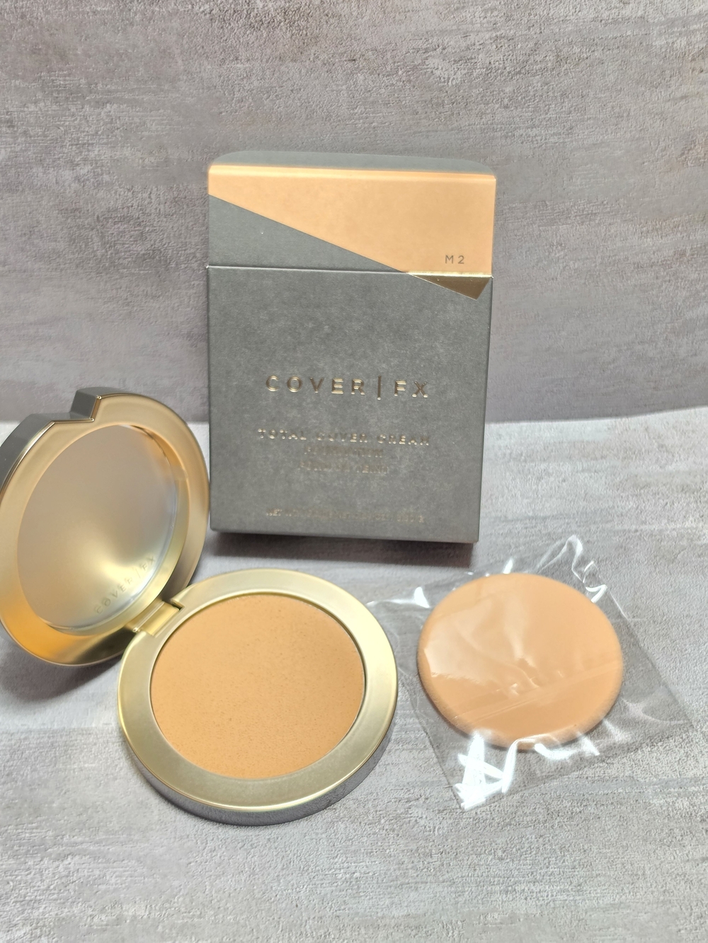 Cover FX Compact Powder Foundation - M2 Warm Beige